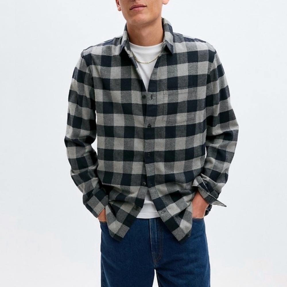 GAP Men's Organic Cotton Grey and Navy Mid Weight Flannel Plaid Shirt Size XL